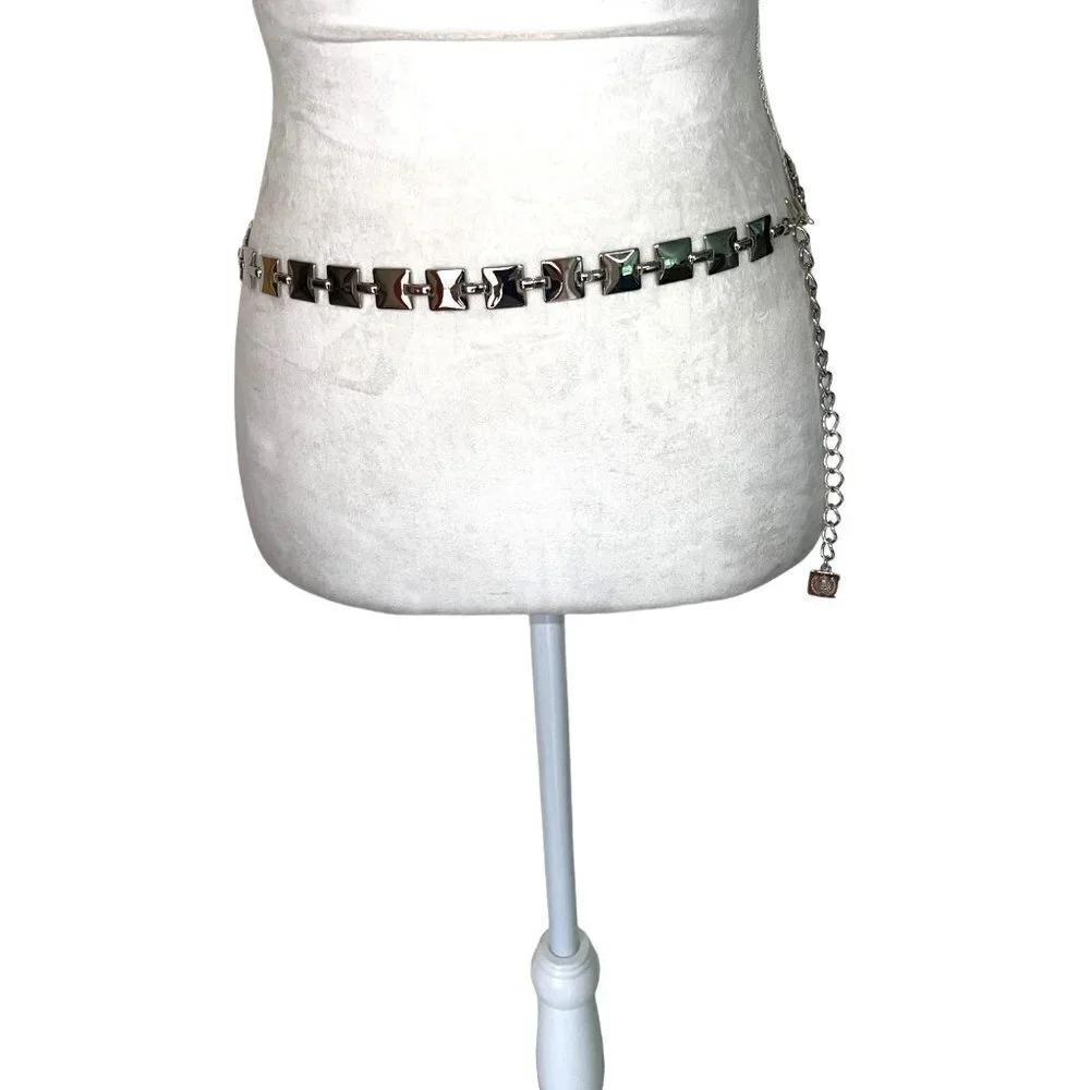 Vintage Womens Belt Silver Size Small Medium Drop Chain Metal Squares Classic